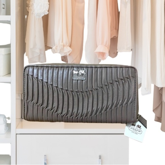 Coach Madison Gathered Leather Accordion Zip Wallet 46481, Mushroom NWT - Picture 1 of 14